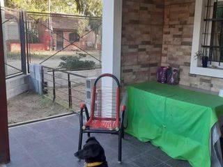 Foto 7 de Casa en venta - 2 Dormitorios 1 Baño - Cochera - 220Mts2 - Las Toninas