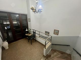 Foto 3 de Excelente planta alta frente a la estación - Apto Vivienda y Profesional!!