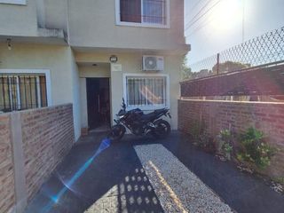 Foto 1 de Dúplex en venta - 2 Dormitorios 2 Baños - Cochera - 125Mts2 - San Miguel