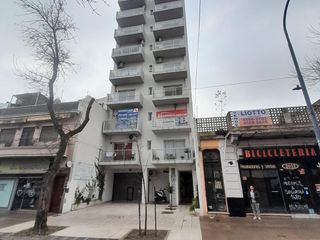 Foto 1 de Departamento en Monte Castro