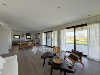 Foto 3 de Casa en venta de 4 habitaciones en suite en Virazon, Nordelta