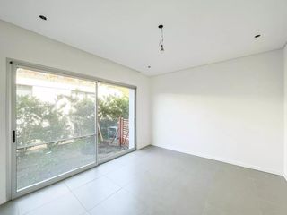 Foto 7 de Venta Excelente Casa  con Bajada Directa Al Rio San Juan Villanueva Tigre