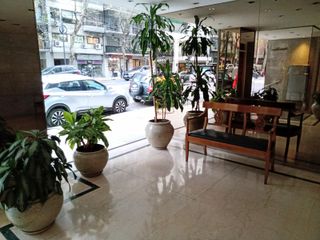 Foto 2 de Venta Departamento 5 Ambientes Dependencias Cochera Baulera en Recoleta