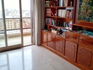 Foto 12 de Venta Departamento 5 Ambientes Dependencias Cochera Baulera en Recoleta