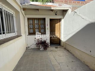 Foto 1 de Venta - PH en zona Centro - España y Villegas - D044