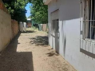 Foto 4 de Casa en venta - 4 Dormitorios 2 Baños - Cochera - 400Mts2 - Las Toninas