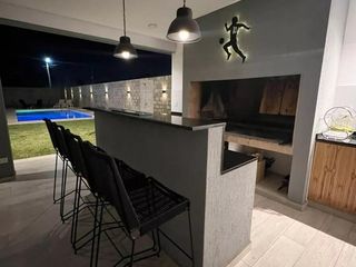 Foto 20 de Casa en venta - 1 Dormitorio 3 Baños - 740Mts2 - General Rodríguez
