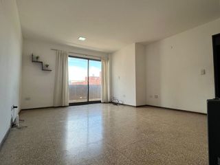 Foto 3 de OPORTUNIDAD!!! - Dpto en VENTA: 2 Dormitorios - Balcón con gran vista