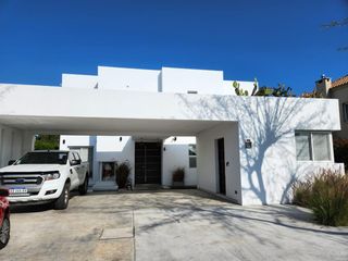 Foto 5 de Alquiler Anual Casa con Vista al Golf San Isidro Labrador Villanueva Tigre