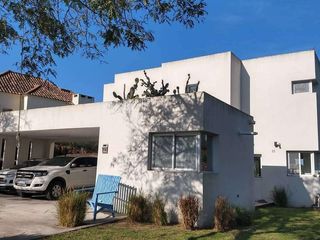 Foto 4 de Alquiler Anual Casa con Vista al Golf San Isidro Labrador Villanueva Tigre