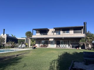Foto 46 de VENTA DE CASA EN DOS PLANTAS AREA 2 AL GOLF