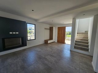 Foto 4 de Casa 3 Dormitorios - Los Castaños Nordelta