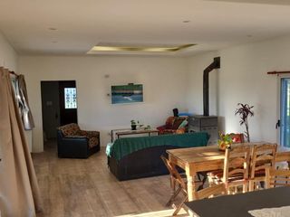 Foto 6 de Casa en venta - 3 Dormitorios 3 Baños - Cocheras - 2.125Mts2 - Poblet, La Plata