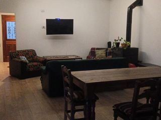 Foto 12 de Casa en venta - 3 Dormitorios 3 Baños - Cocheras - 2.125Mts2 - Poblet, La Plata