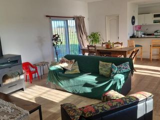 Foto 5 de Casa en venta - 3 Dormitorios 3 Baños - Cocheras - 2.125Mts2 - Poblet, La Plata