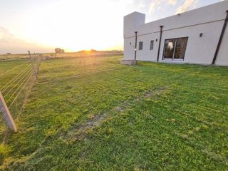 Foto 23 de Casa en venta - 3 Dormitorios 3 Baños - Cocheras - 2.125Mts2 - Poblet, La Plata