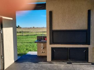 Foto 26 de Casa en venta - 3 Dormitorios 3 Baños - Cocheras - 2.125Mts2 - Poblet, La Plata