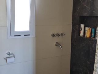 Foto 24 de Casa en venta - 3 Dormitorios 3 Baños - Cocheras - 2.125Mts2 - Poblet, La Plata