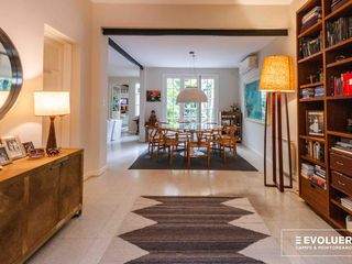 Foto 4 de Casa sobre lote propio con capacidad para desarrollar en altura 1.150 m²