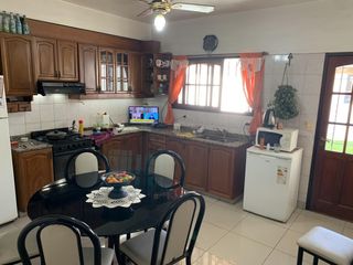 Foto 5 de Triplex 4 Amb en Venta - Ramos Mejia