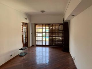 Foto 11 de Divina Casa de 400m2 - 4 Dormitorios - 2 Cocheras - Pileta y Quincho con Parrilla