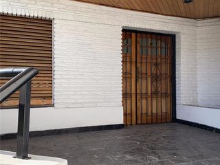 Foto 7 de Divina Casa de 400m2 - 4 Dormitorios - 2 Cocheras - Pileta y Quincho con Parrilla