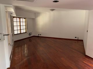Foto 8 de Divina Casa de 400m2 - 4 Dormitorios - 2 Cocheras - Pileta y Quincho con Parrilla