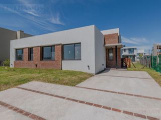 Foto 5 de Casa en venta en el Barrio Vistas, PUERTOS / ESCOBAR