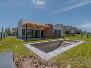 Foto 1 de Casa en venta en el Barrio Vistas, PUERTOS / ESCOBAR