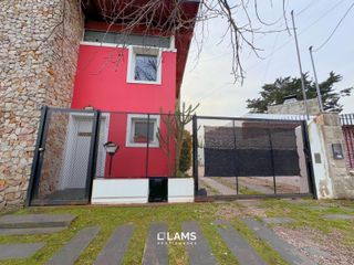 Foto 1 de Casa  de 3 ambientes en Alquiler Temporario - Barrio San Carlos - Temporada 2024/2025