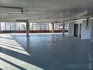 Foto 6 de Alquiler de oficina de 127 m2 en San Isidro