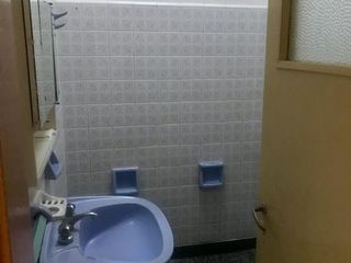 Foto 7 de Muy buen 2 amb sin expensas a mts de líneas de colectivos!!!