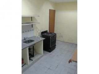 Foto 2 de Importante deposito con oficinas