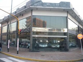 Foto 3 de LOCAL EN EXCELENTE ESQUINA/ 555 MTS2 / sin expensas.