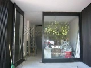 Foto 1 de GRAN OPORTUNIDAD! - EXCELENTE LOCAL EN PALERMO HOLLYWOOD