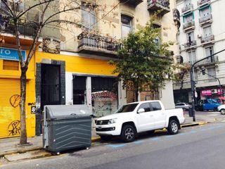 Foto 10 de Excelente local, a 1/2 cuadra de Avenida Rivadavia Oportunid