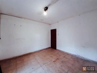 Foto 3 de Casa de 2 dormitorios 1 baño en venta 443 mts2 totales  - La Plata