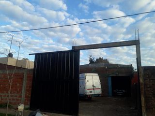 Foto 1 de Depósito en venta - 300mts2 - Ensenada
