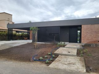 Foto 15 de Casa a estrenar en Sauces del Limay