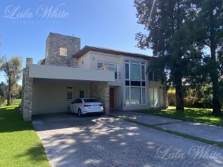 Foto 4 de Casa en venta en Saint Thomas Este Canning
