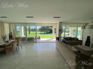 Foto 5 de Casa en venta en Saint Thomas Este Canning