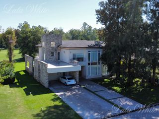 Foto 2 de Casa en venta en Saint Thomas Este Canning