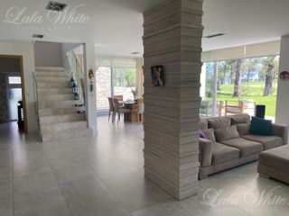 Foto 10 de Casa en venta en Saint Thomas Este Canning