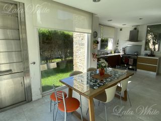 Foto 11 de Casa en venta en Saint Thomas Este Canning
