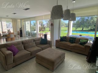Foto 6 de Casa en venta en Saint Thomas Este Canning