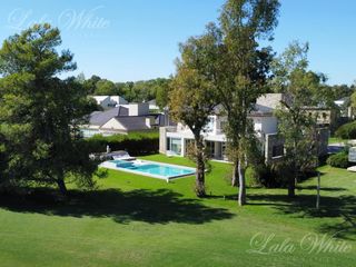 Foto 32 de Casa en venta en Saint Thomas Este Canning