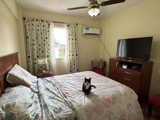 Foto 12 de Amplio departamento céntrico - Permuto por casa en Pueblo Belgrano o U. Oeste