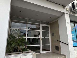 Foto 19 de Amplio departamento céntrico - Permuto por casa en Pueblo Belgrano o U. Oeste
