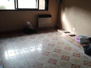 Foto 13 de Casa en venta - 3 dormitorios 2 baños 1 cochera - 100mts2 - Los Hornos