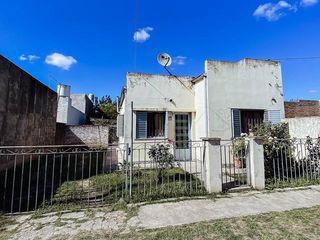 Foto 3 de Casa en venta - 3 Dormitorios 2 Baños 2 Cocheras - 88Mts2 - Villa Elvira, La Plata
